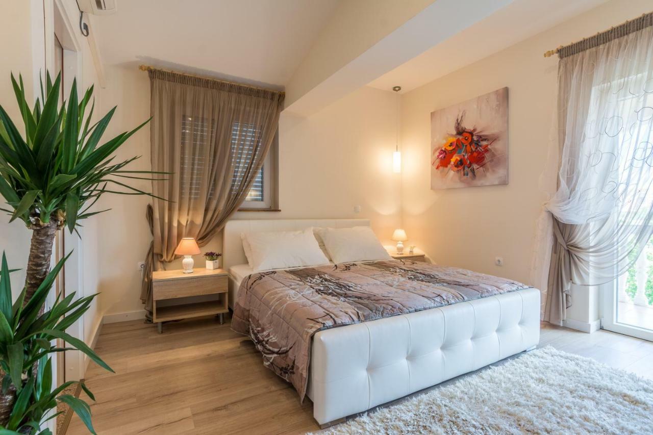 Apartments Anita ザダル エクステリア 写真